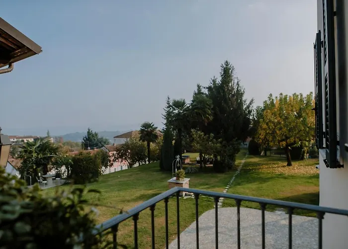 Πανσιόν Moonfra Antignano (Piedmont)